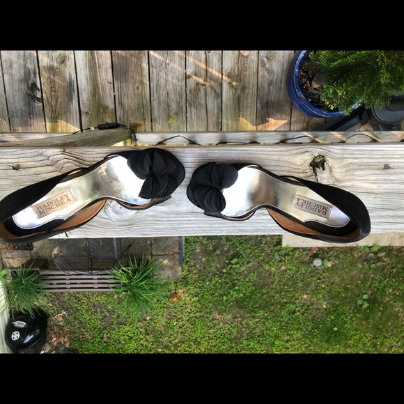 Badgley Mischka Peep Toe Pump - Picture 5 of 5